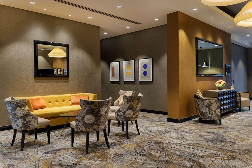 Doubletree By Hilton Woking Hotel Interiør billede