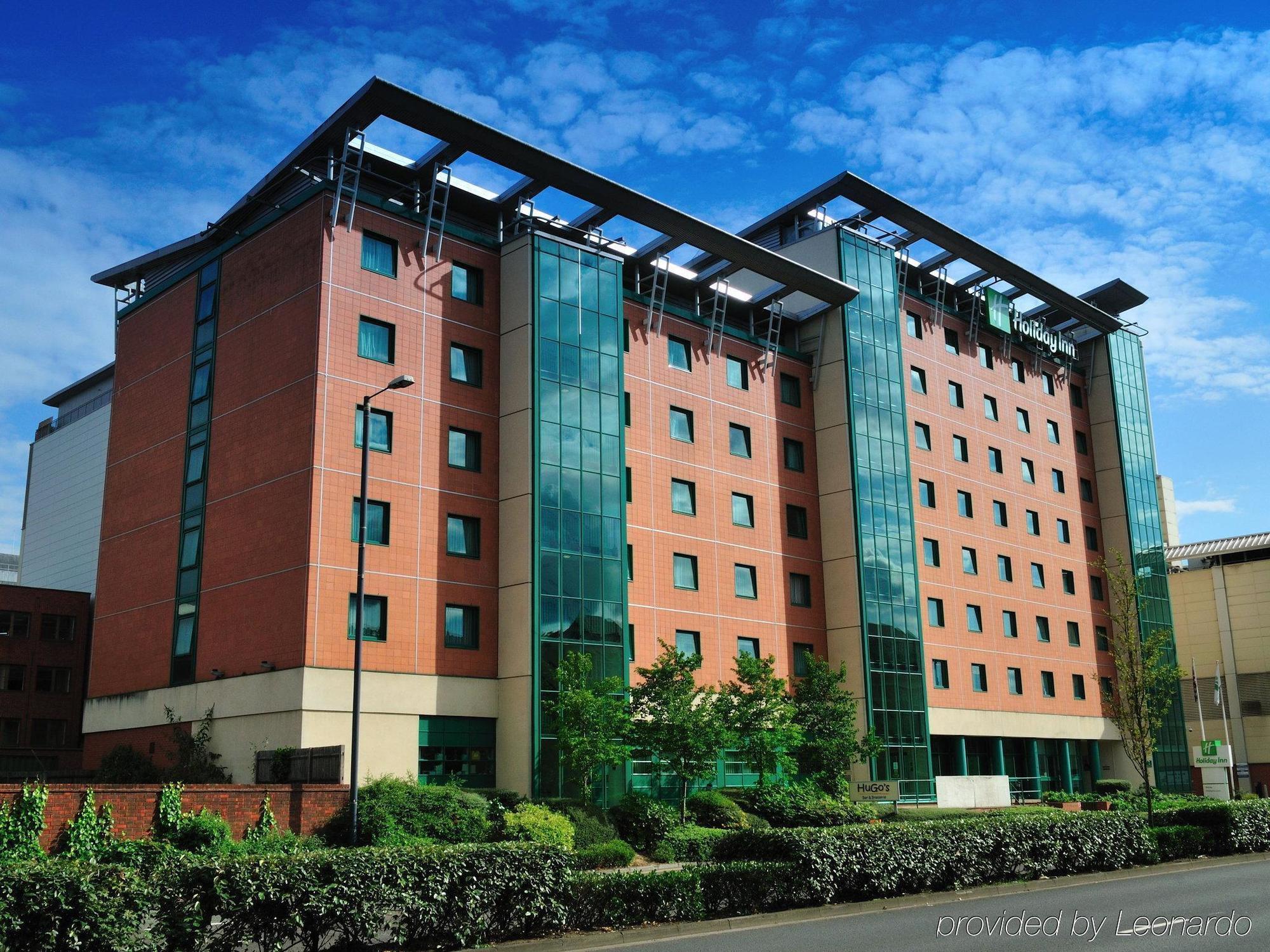 Doubletree By Hilton Woking Hotel Eksteriør billede