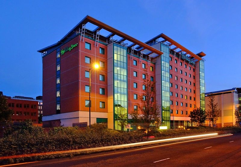 Doubletree By Hilton Woking Hotel Eksteriør billede
